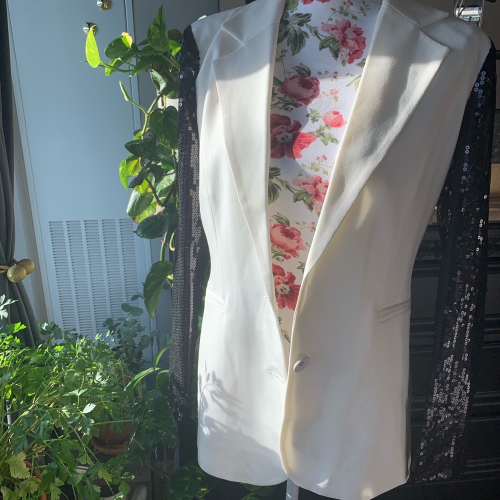 Sequined Sleeve blazer